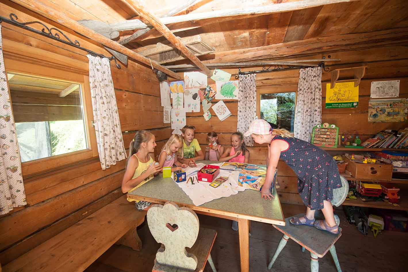 Biobauernhof Spielhütte am Kinderbauernhof